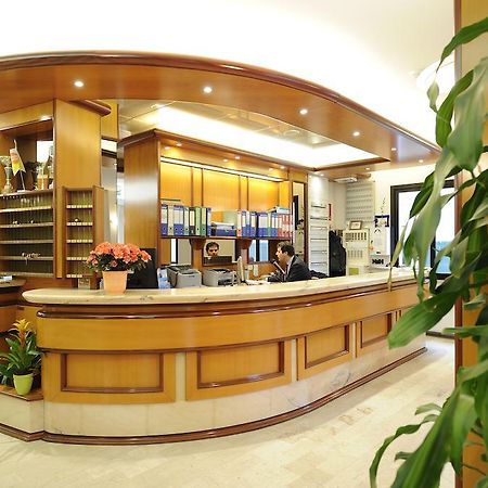 Hotel Adler Аласио Екстериор снимка
