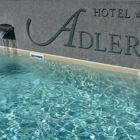 Hotel Adler Аласио Екстериор снимка