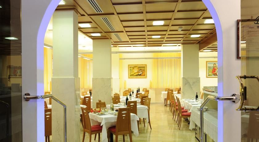 Hotel Adler Аласио Екстериор снимка