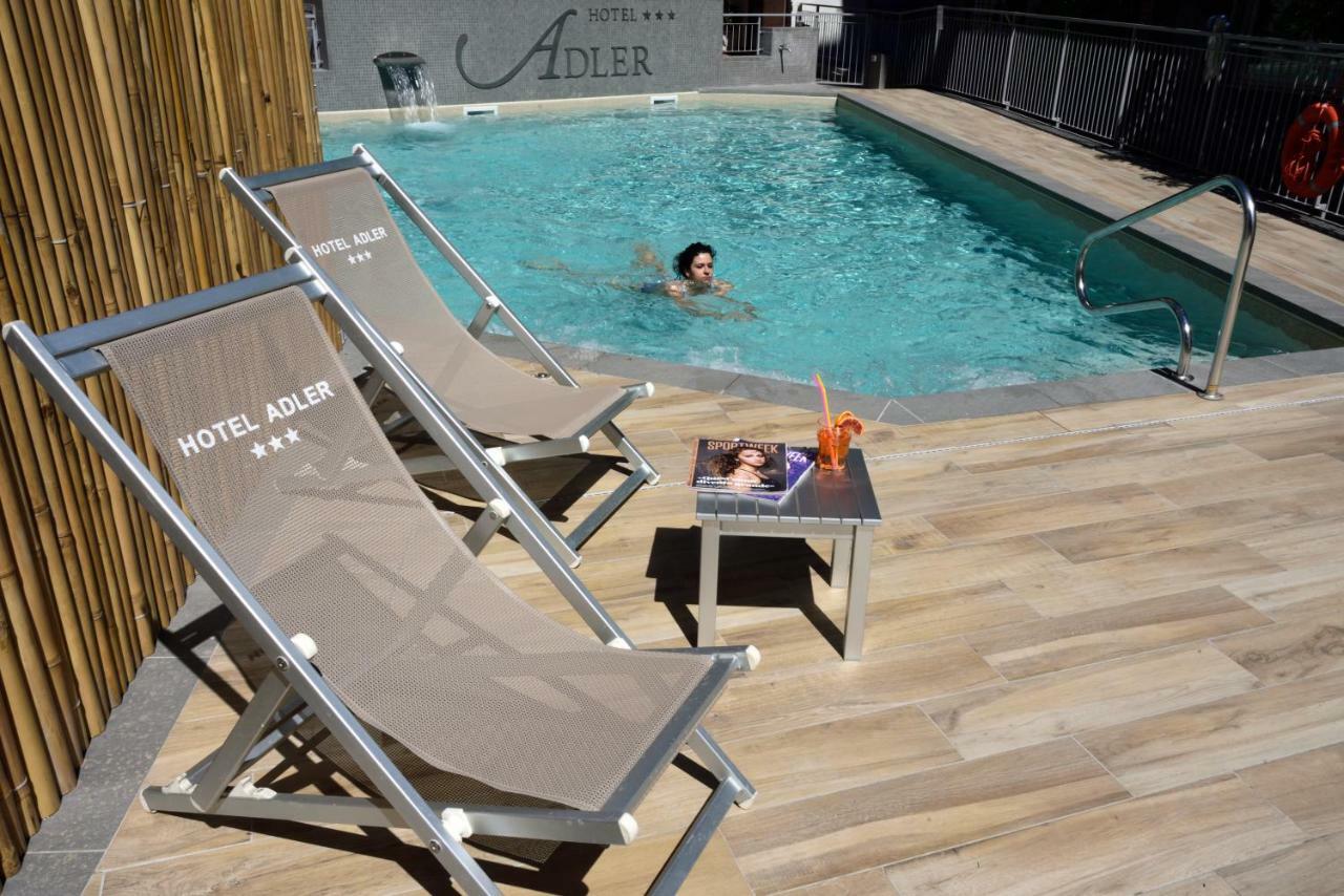 Hotel Adler Аласио Екстериор снимка
