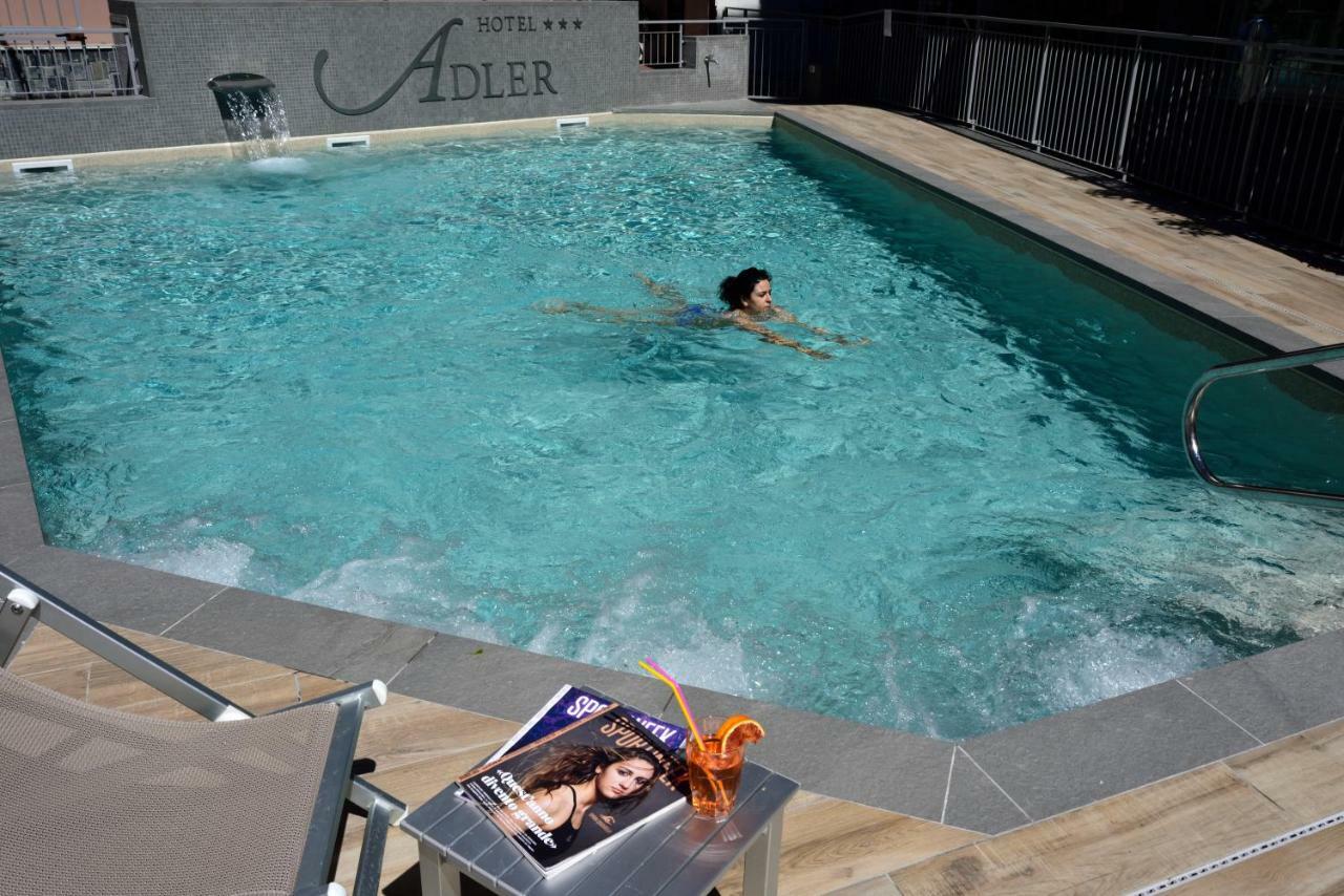 Hotel Adler Аласио Екстериор снимка