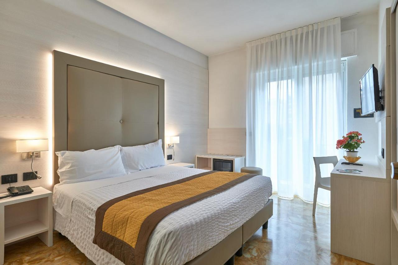 Hotel Adler Аласио Екстериор снимка